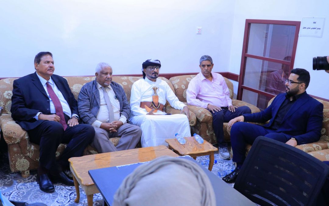 فريق التواصل وتعزيز الوعي السياسي يلتقي مدير عام مديرية شبام