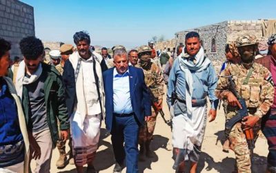 فريق التواصل وتعزيز الوعي السياسي يؤدي واجب العزاء لأسرة الشخصية القبلية علي حسن عمير
