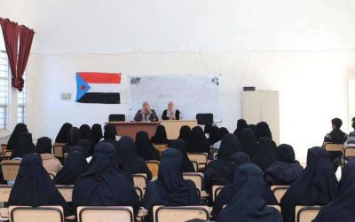 فريق التواصل بالمجلس الانتقالي يلتقي إدارة وطلاب كلية يافع للعلوم التطبيقية والإنسانية