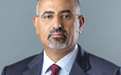 الرئيس الزُبيدي يُعزَّي الشيخ محمد صالح الأنعمي بوفاة نجله ملهم