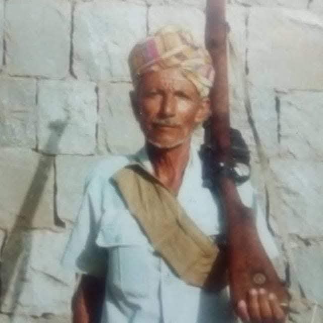 مدير عام خنفر يبعث برقية عزاء ومواساة بوفاة الشيخ  المناضل حسن زين الداعري