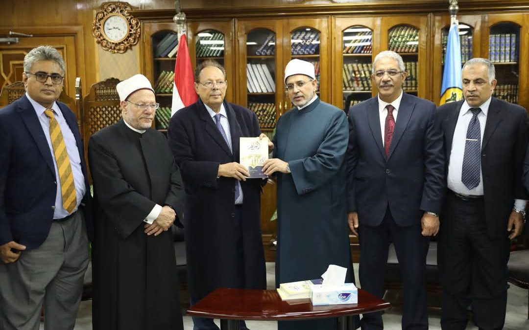 الرئيس الأسبق علي ناصر محمد يشيد بعطاء الأزهر الشريف جامعًا وجامعةً في خدمة طلاب العلم من مختلف أنحاء العالم