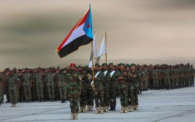 بعرض عسكري مهيب … قوات الحزام الأمني تشهد تخرج الدفعة الأولى من الدورة التدريبية