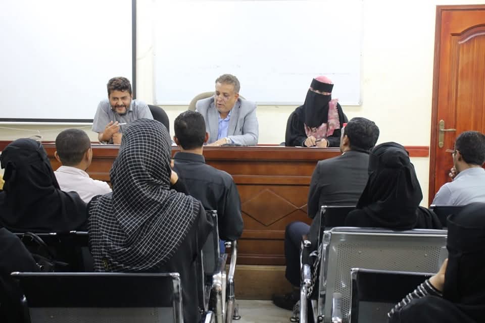 رئيس نيابة استئناف الأموال العامة يعقد اجتماعاً لمناقشة تحسين الأداء الوظيفي في النيابات