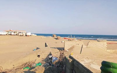 أهالي منطقة الشيخ عبدالله يناشدون محافظ أبين ومدير الأمن لوقف التعديات على أراضي ومتنفسات المنطقة