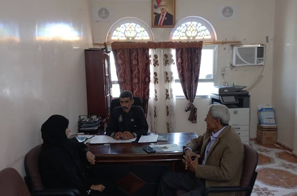 رئيسة اتحاد الحرفيين الجنوبيين بلحج تناقش استعدادات المعرض التراثي الأول مع القيادة المحلية للمجلس الانتقالي بالمحافظة