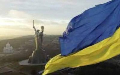 سماع دوي انفجارات قوية في كييف بعد تحذيرات من صواريخ باليستية