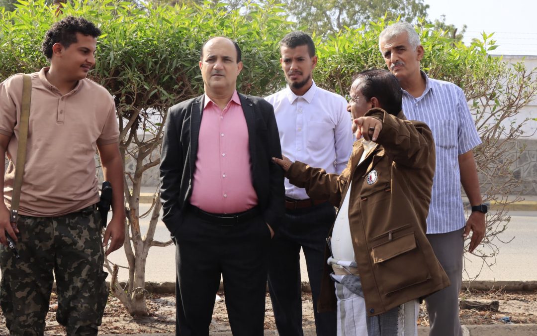 *مدير عام دارسعد يشرف على اعمال سفلتة وإعادة تأهيل  شارع التسعين الممتد من جولة شهداء دارسعد وصولا إلى جولة السفينة*