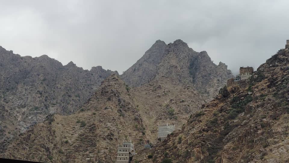 مواطن بمديرية يهر يعثر على الشاب صالح عبدالله حسن الذي اختفى قبل أكثر من شهر