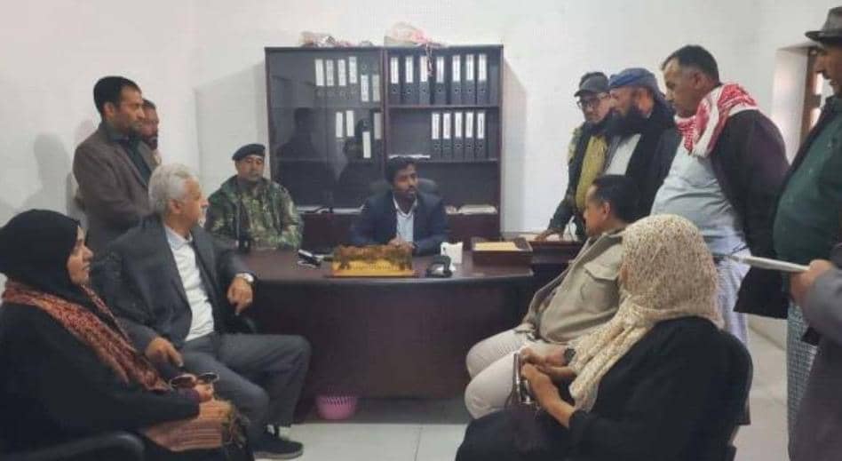 فريق التواصل يزور عددًا من المرافق الخدمية بيافع