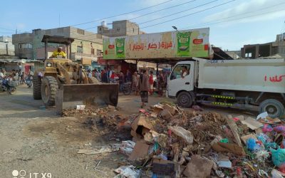 السلطة المحلية في مديرية خنفر تنفذ حملة نظافة واسعة في مدينة جعار