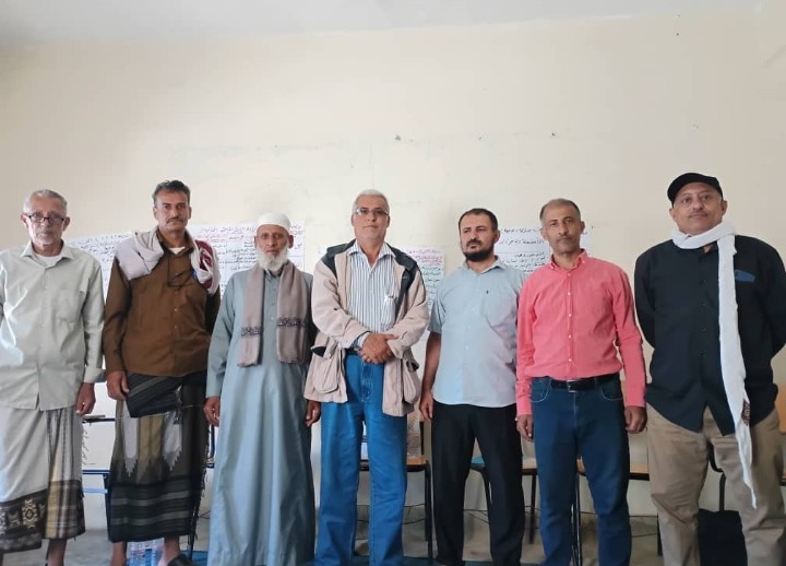 *اختتام الدورة التدريبية لمدربي المعلمين  في مجال القراءة الإثرائية في مديرية يافع رصد*