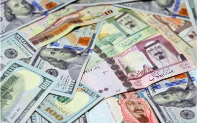 تواصل إنهيار الريال اليمني ظهر السبت بعدن