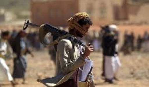 مسلح حوثي يفجر محل تجاري في الحديدة وسقوط جرحى