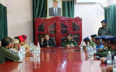 وزير الداخلية ومحافظ أبين يترأسان اجتماعاً للجنة الأمنية بالمحافظة