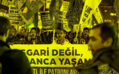 احتجاجات حاشدة في تركيا تطالب برفع الحد الأدنى للأجور