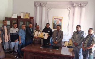 السلطة المحلية بمحافظة شبوة تكرّم الكابتن ممدوح بن عجاج عقب مشاركته في خليجي 26