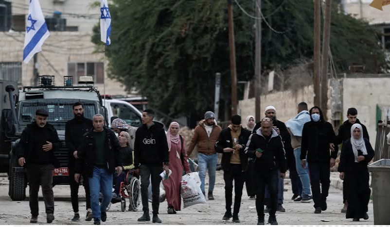 إسرائيل تجبر فلسطينيين على النزوح من جنين