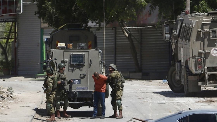 الضفة.. الجيش الإسرائيلي يعتقل 15 فلسطينيا بينهم سيدة