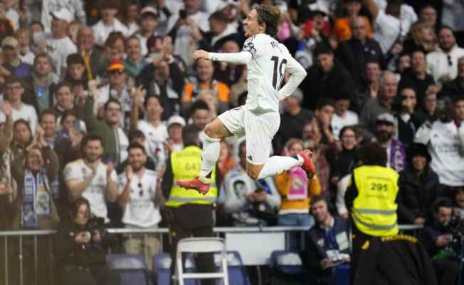 مودريتش قد يستمر في البرنابيو