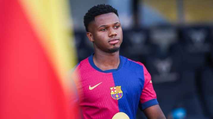 برشلونة يريد بيع فاتي وكريستنسن