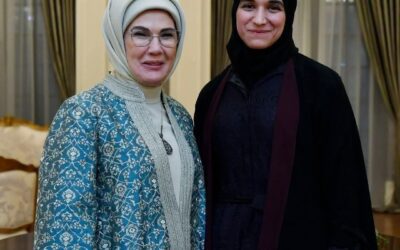 ول صورة رسمية لزوجة الرئيس السوري أحمد الشرع “لطيفة الشرع” مع زوجة الرئيس التركي