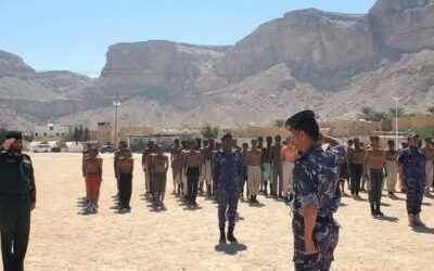 مدير أمن حضرموت الوادي والصحراء يطلع على مستوى الجاهزية والانضباط لأفراد دورة الاستجداد الاولى للعام 2025م
