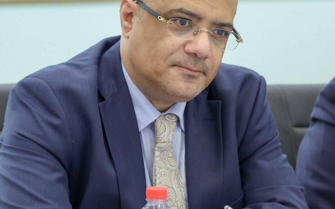 “الوزير باذيب يهاجم الأمم المتحدة وممثلها في اليمن بسبب تقاعسهم في القضايا الإنسانية”