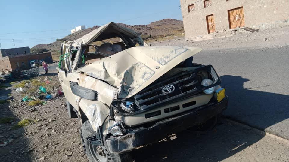 لحج: وفاة ما لا يقل عن 4 أشخاص وإصابة آخرين إثر حادث انقلاب مركبة في المضاربة ورأس العارة