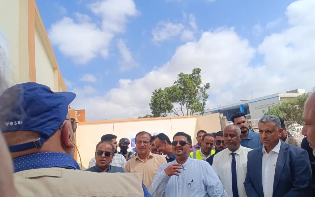 بكلفة (٤,٥) مليون دولار: “معاون والشبحي  يضعان حجر الأساس لمشروع بناء المخازن المركزية والمحلية  لللقاحات في العاصمة عدن