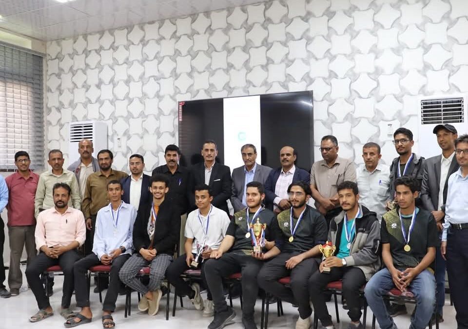 الأمين العام هشله يكرّم الفِرَق الفائزة في مسابقات الكرة الطائرة والشطرنج ضمن أسبوع الطالب الجامعي