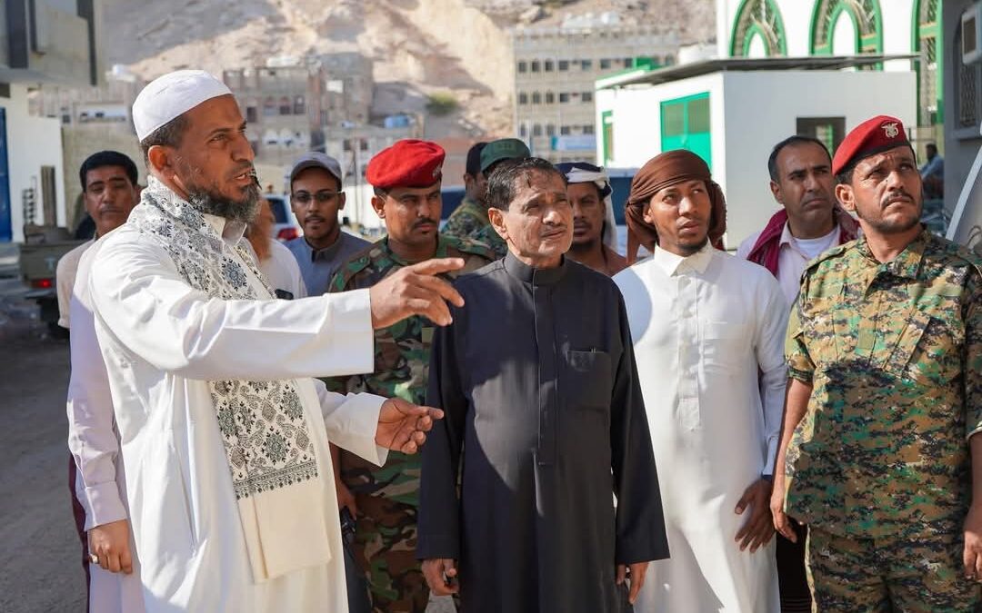 عضو مجلس القيادة الرئاسي #البحسني يشيد بجهود جمعية التكريم في خدمة القرآن وافتتاح مسجد بر الوالدين الرابع بالمكلا