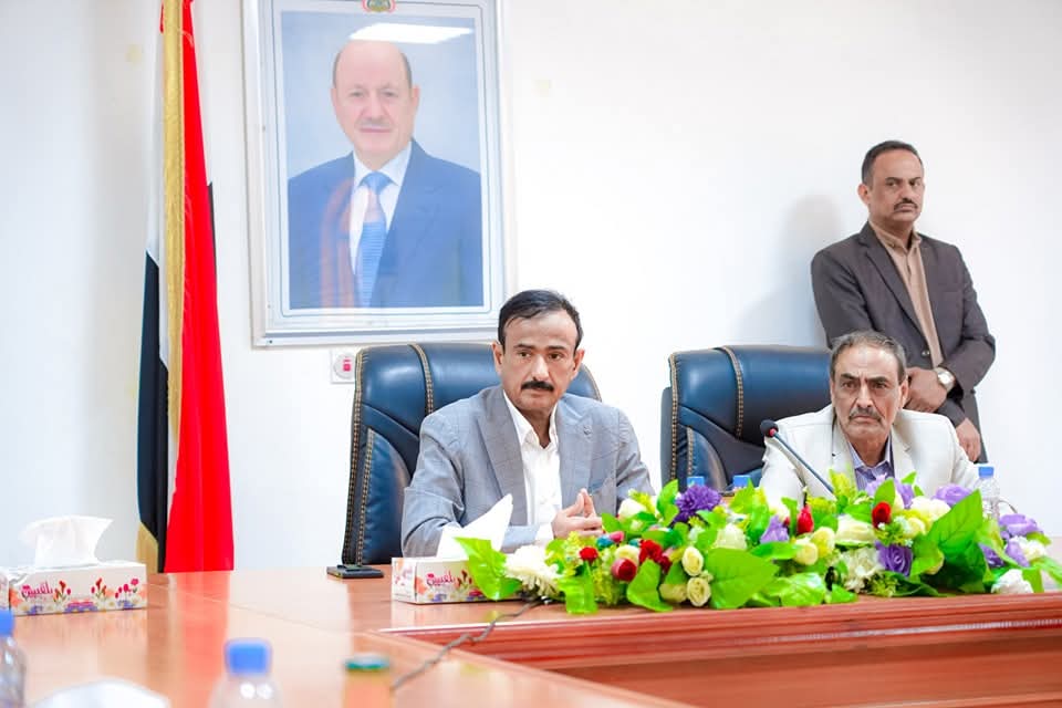 المحافظ بن الوزير يؤكد على الرسالة السامية للسلطة الرابعة ودورها المهني المسؤول.