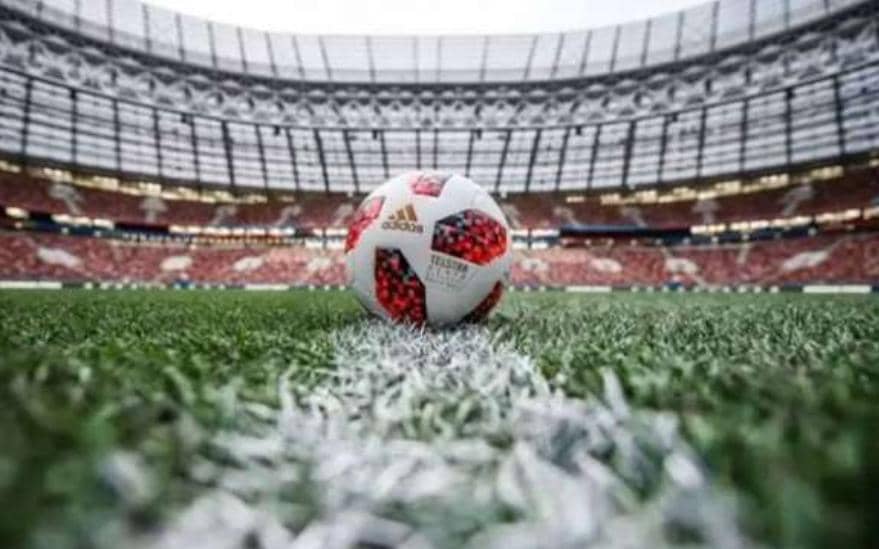 اليوم.. مواجهات قوية في مختلف المسابقات العالمية تتصدرها قمة ليفربول وتوتنهام