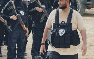 العميد الشنيني رئيس جهاز مكافحة الإرهاب أبين يعزي في وفاة اللواء لهطل