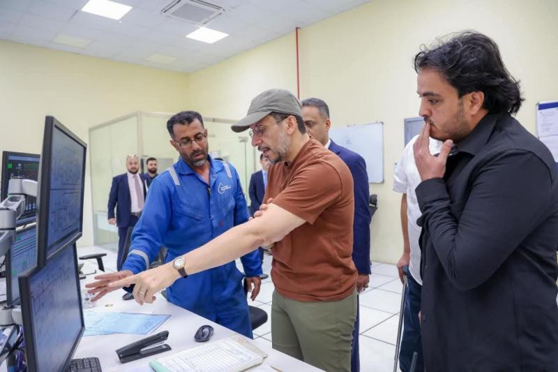 عدن: إنهاء عقود الطاقة المستأجرة خطوة نحو الإصلاح أم تفاقم للأزمة الكهربائية؟