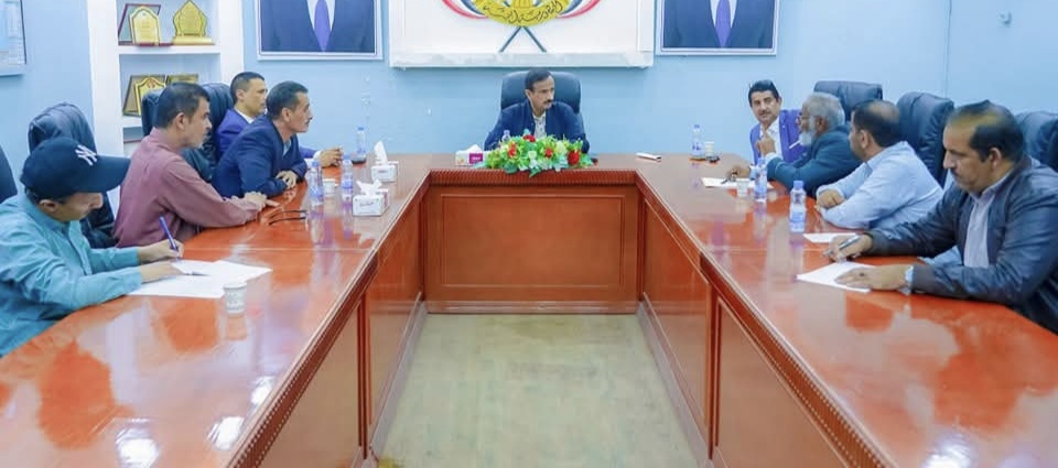 المحافظ بن الوزير يؤكد استمرار دعم السلطة المحلية لجامعة شبوة