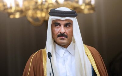 خلال زيارته لإيران.. أمير قطر يبحث مع خامنئي