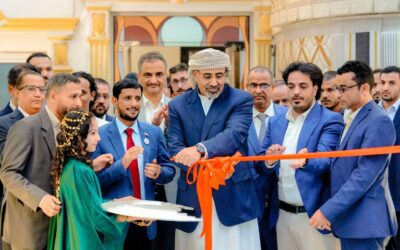 أكد أهمية الفنون في توثيق التضحيات وتعزيز الهوية الوطنية.. الرئيس الزُبيدي يفتتح معرض “إمارات الأمجاد في أرض الأجداد” بعدن