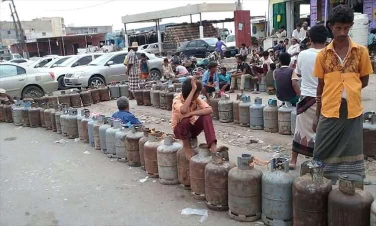 أزمة غاز غير مسبوقة في المكلا بسبب عرقلة الإمدادات من مأرب اليمنية