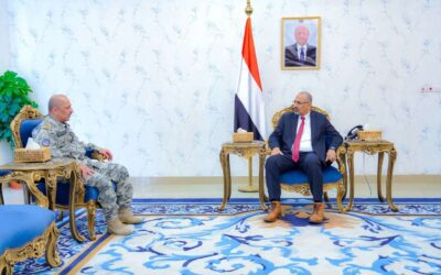 الرئيس الزُبيدي يؤكد أهمية رفع قدرات خفر السواحل وتعزيز الأمن البحري