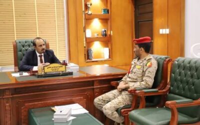المحافظ ابن ماضي يشيد بخطة الشرطة العسكرية وحملتها ضد المخالفين للأنظمة العسكرية