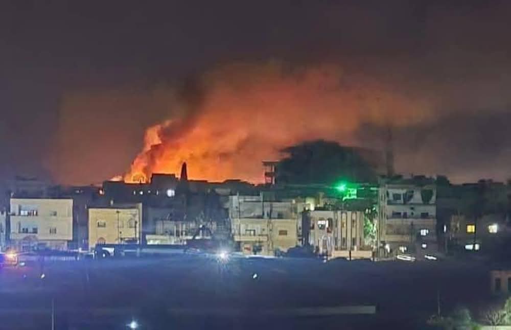 مقتل وإصابة 21 شخصاً في قصف إسرائيلي على درعا السورية