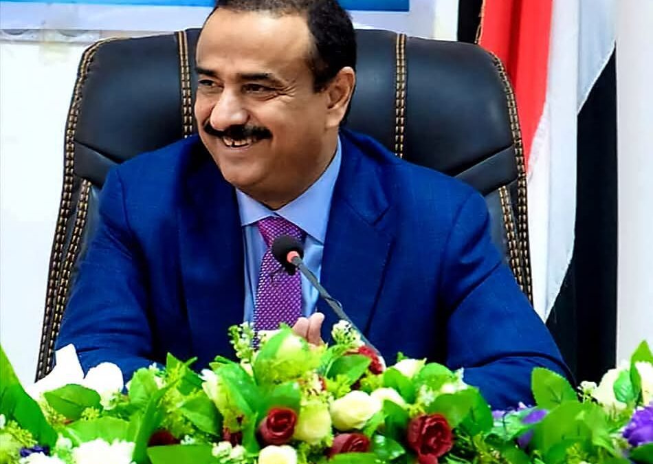 محافظ شبوة يشيد بيقظة القوات الأمنية في إحباط مخطط تخريبي لسرقة النفط الخام