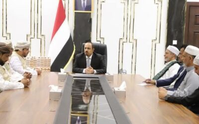 محافظ حضرموت يشيد باستدامة المعونة العُمانية الإنسانية السنوية لملامسة الأسر المعوزة مع خواتم الشهر الفضيل