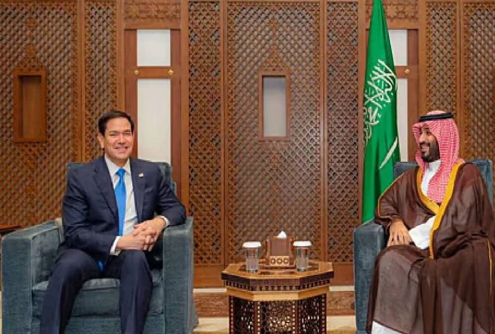 «البيت الأبيض»: نشكر ولي العهد السعودي على تسهيل المحادثات الأوكرانية