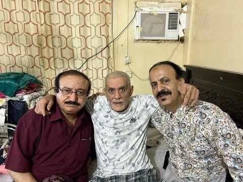زيارة الوفاء.. السفير قاسم عسكر جبران يطمئن على صحة المناضل محمد غالب الشعيبي