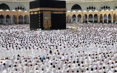 أجواء إيمانية وروحانية في آخر صلاة جمعة برمضان