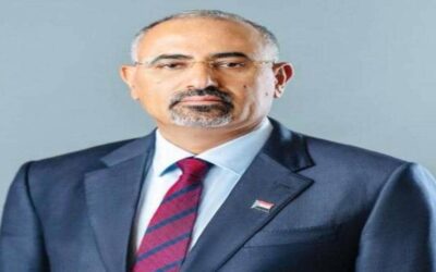 الرئيس الزُبيدي يُعزَّي في وفاة الكابتن طيار صالح بازرعة