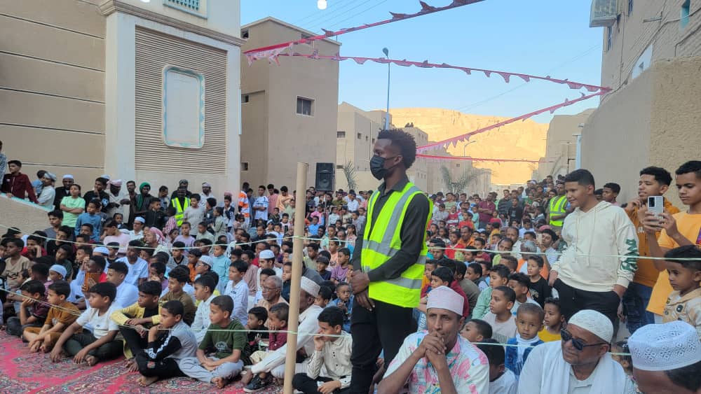 مؤسسة حضرموت لخدمة التراث تشارك في تنظيم مناسبة الختم لمسجد الرحمن بسيئون باللوحة التراثية “المزارع الحضرمي”